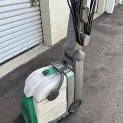 Carpet Cleaner/ extractor 