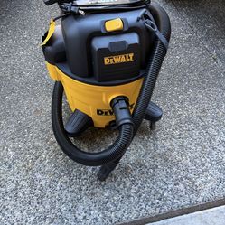 vacuum   Dewalt