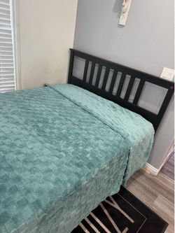 Queen bed
