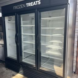 3 Door Freezer True 