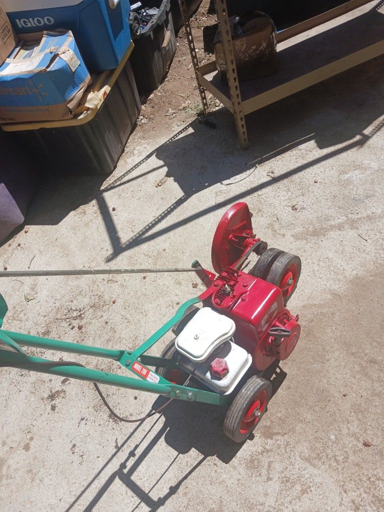 Edger In Good Working Condition  Working 