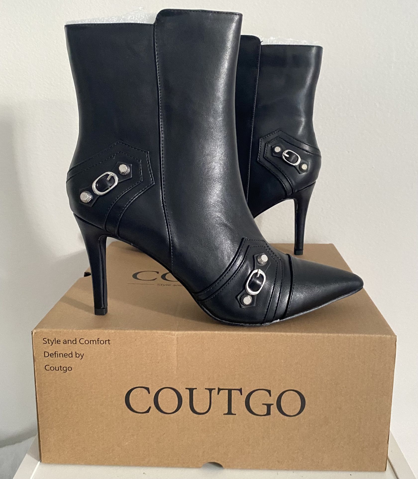 Coutgo High Heel Ankle Boots Pointed Toe Sexy Stiletto Studded Motorcycle Zipper