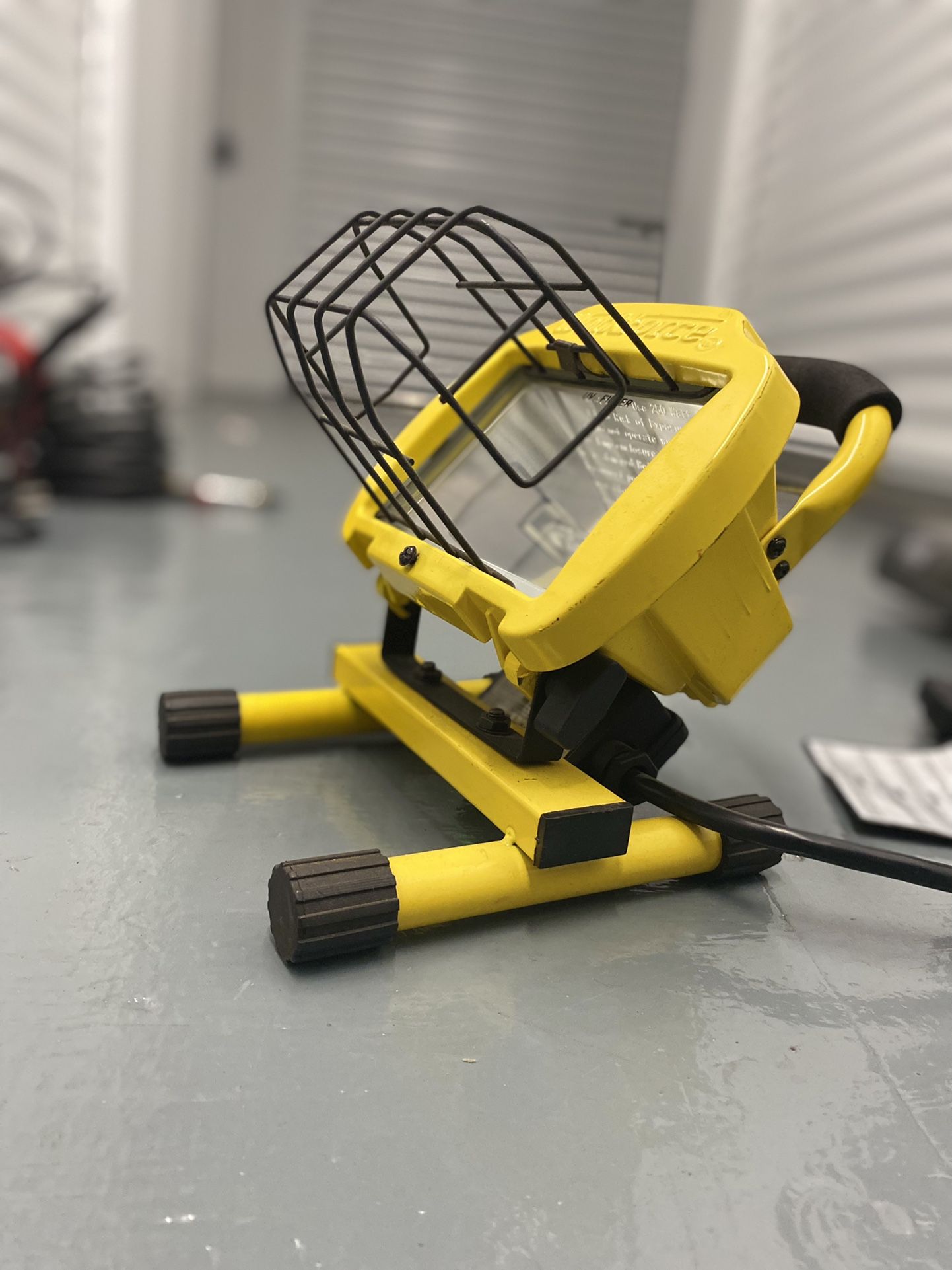 Workforce Cores Halogen Light / Corded