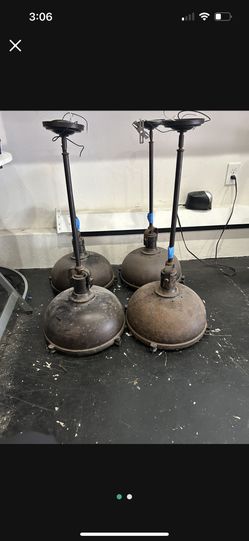 Hanging Pendulum Light.