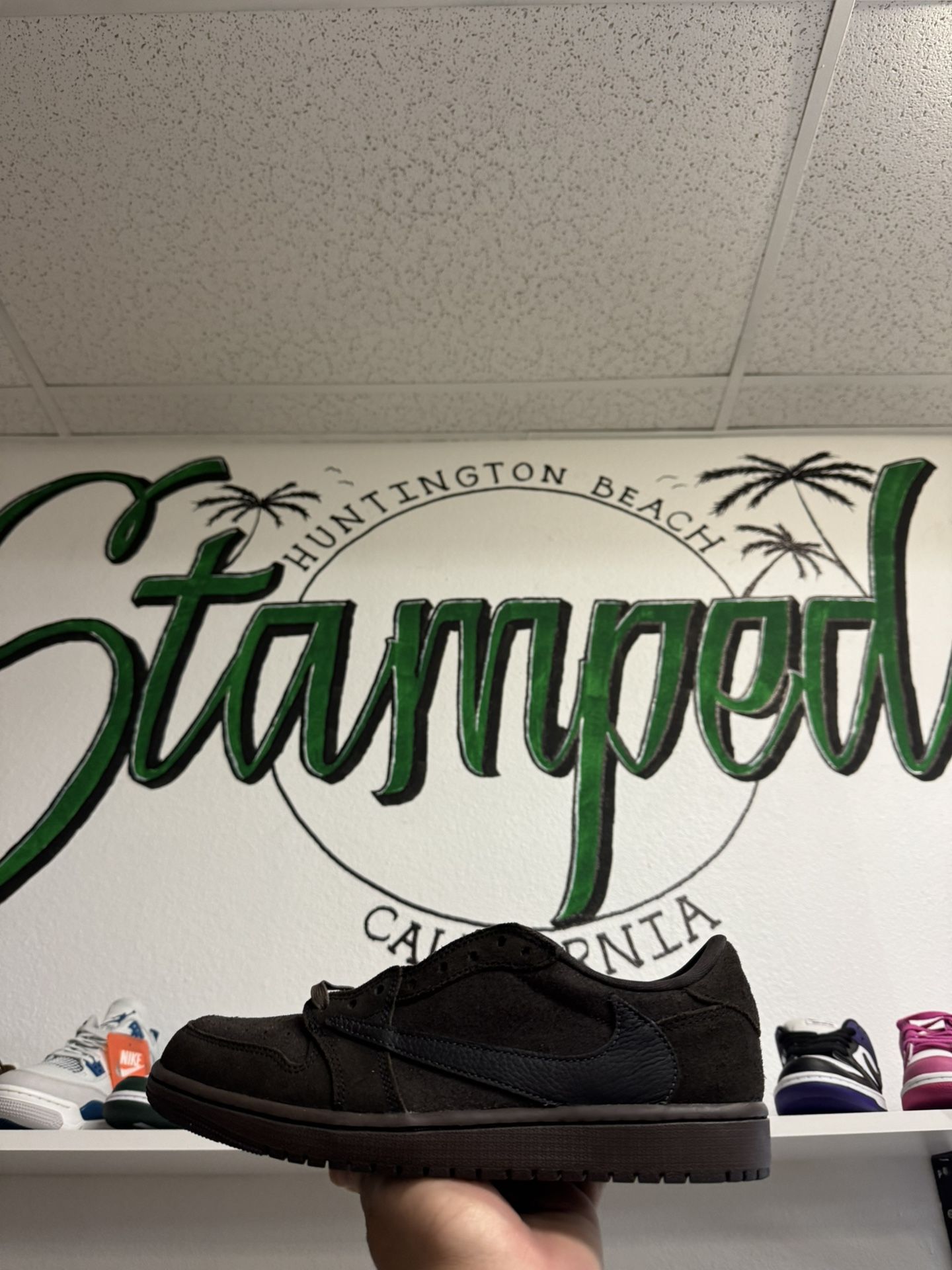 Jordan 1 Low Travis Velvet Brown