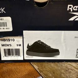 Rebook Safety Shoes. Mens Size 9