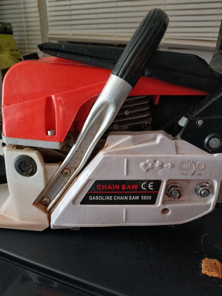 20" Bar Chainsaw For Sale