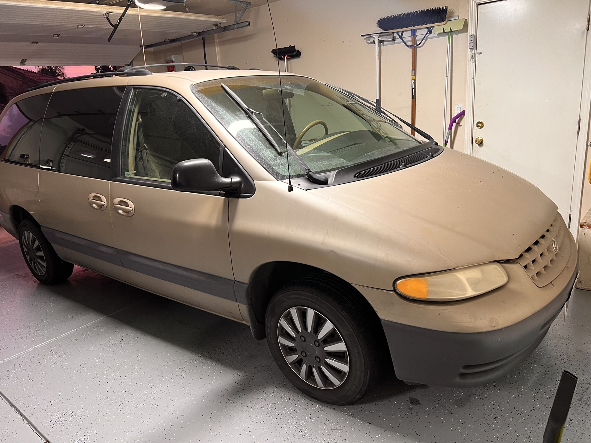 2000 Plymouth Voyager for Sale in Santa Barbara, CA OfferUp