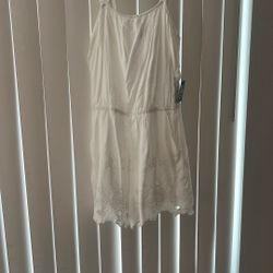 Womens Romper size Médium