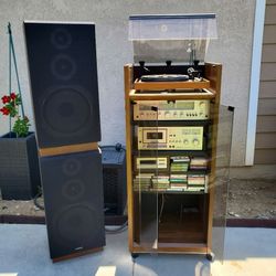 Home Stereo With Speakers And Record Player