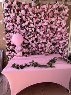 8 x8 Pink Flower Wall- For Sale