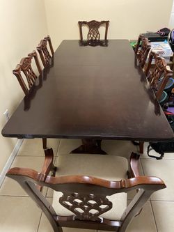 Vintage Brown 6 Chair Dining Table Only Ever Used For Display