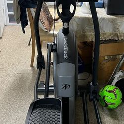 Elliptical Nordictrack E7.52