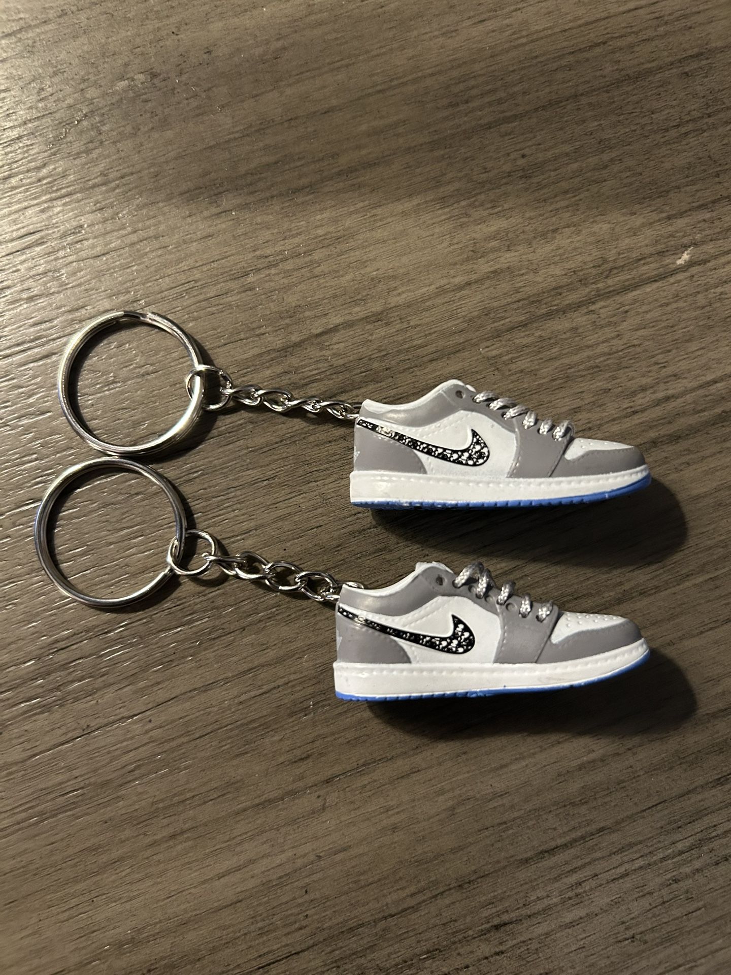 Mini Sneaker Keychain Jordan 1 Retro Low Dior