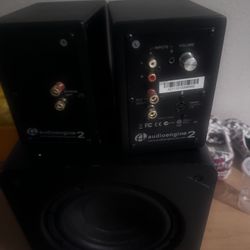 Desk Top Speakers And Sub