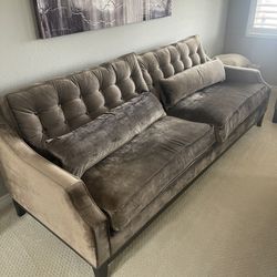 Bend New  Z Gallery  Sofa Set 