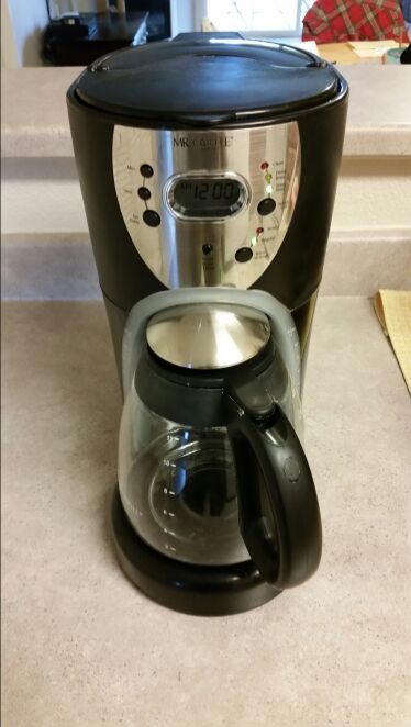 Mr. Coffee 4 Cup Coffee Maker for Sale in Long Beach, CA - OfferUp