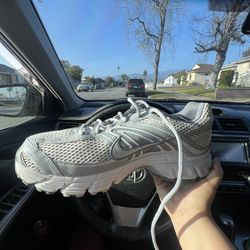 Nike men’s air max moto 2k