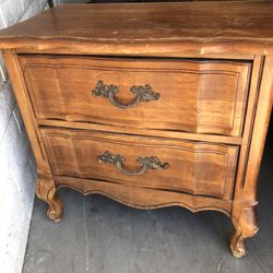 1 Night Stand  Vintage  Style 