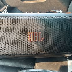 JBL Party Box On The Go Essential 
