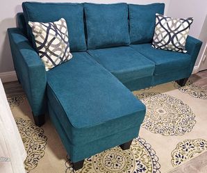 !Como nuevo!   10/10 excelente condición, solo se uso para puestas en escena, chaise reversible, fundas extraibles para lavar, muy limpio, entrega dis