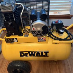 Dewalt 20 Gal 200 PSI Air Compressor 