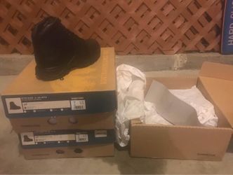 New Danner WOMENS Sz 7 Stryker Boots