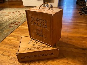 2 wooden wine boxes
