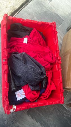 Women’s clothes small