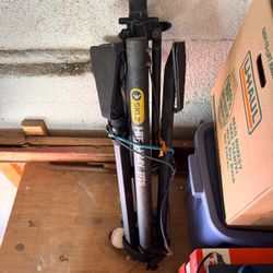 HIT-A-WAY PORTABLE TRAINING STATION