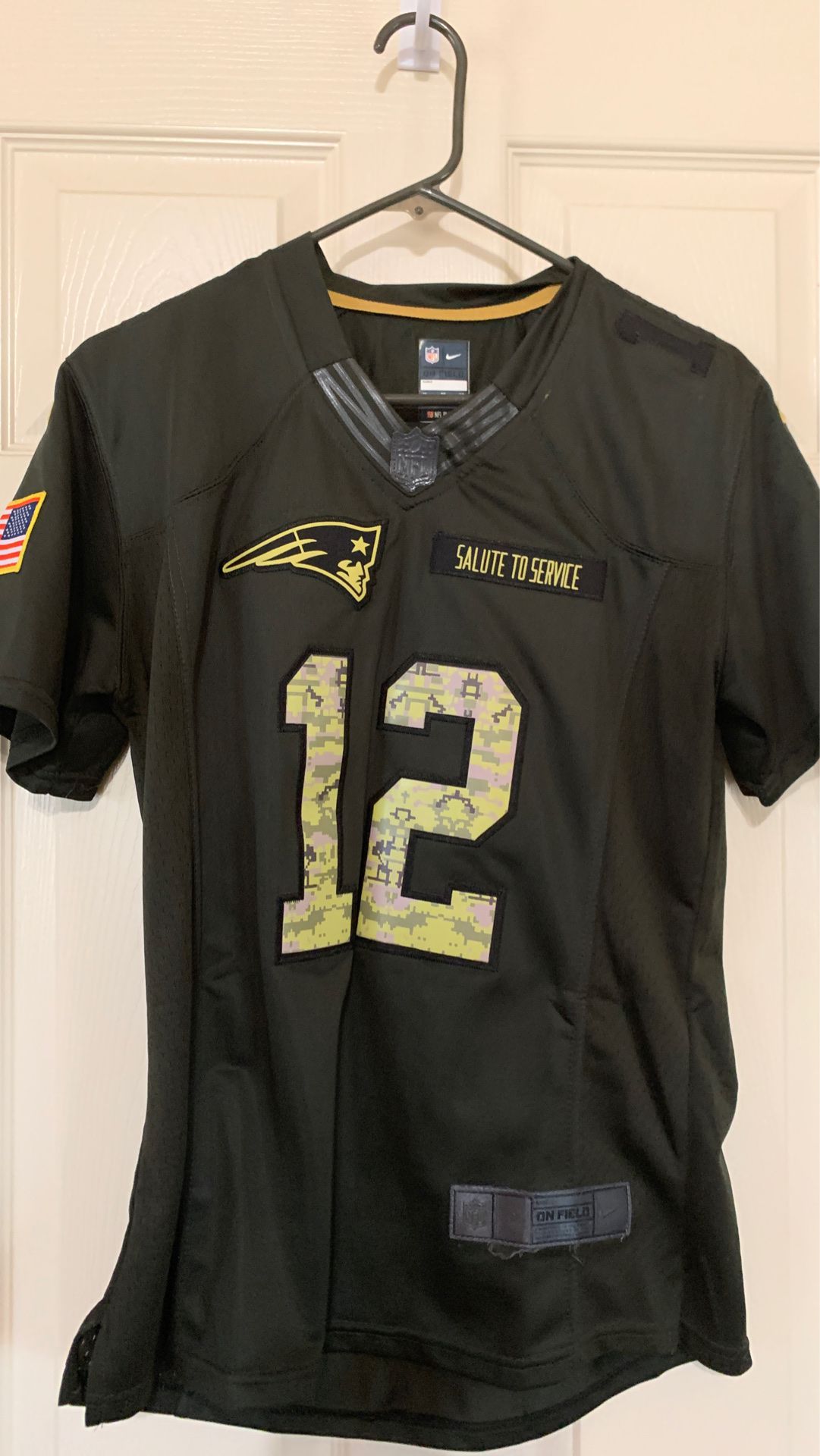 New England Patriots Women’s Tom Brady jersey