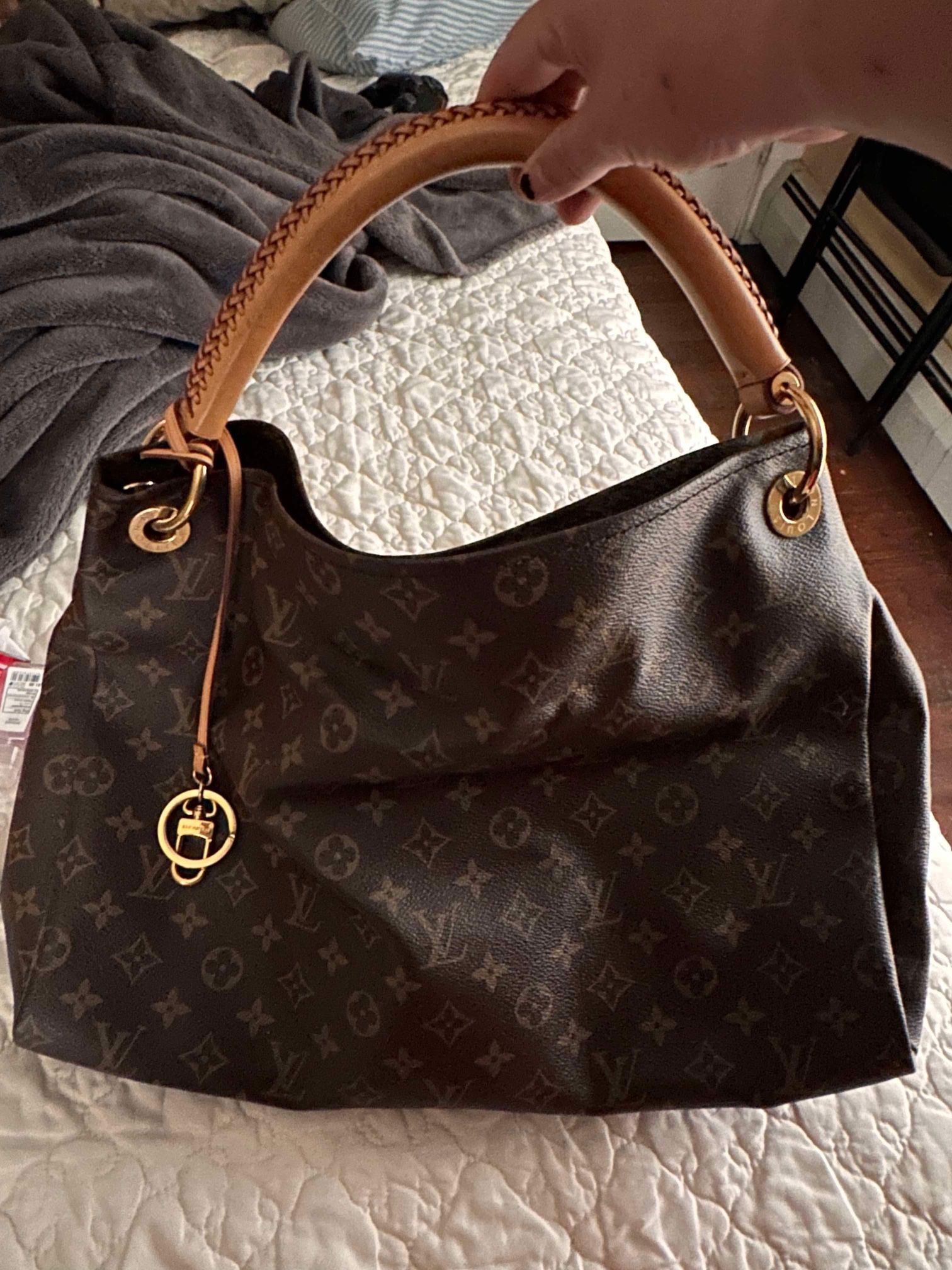 Authentic Louis Vuitton Purse