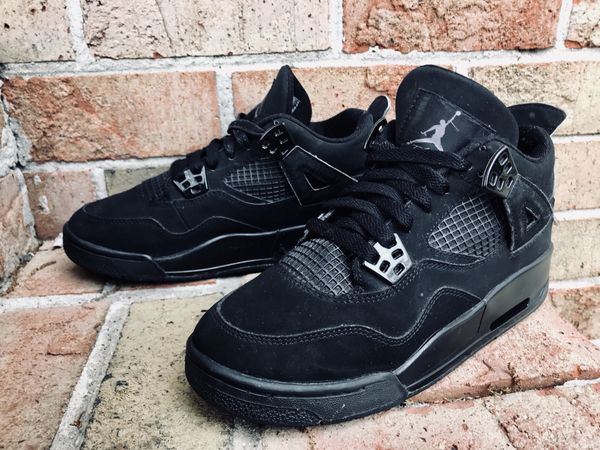 2006 Air Jordan 4 Retro âBlack Catâ (GS) for Sale in Virginia Beach, VA - OfferUp