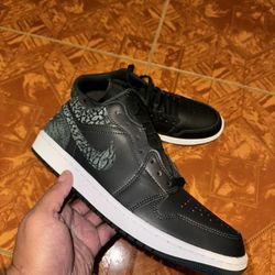 Nike Air Jordan 1 Low SE Elephant Size 9.5 No Box