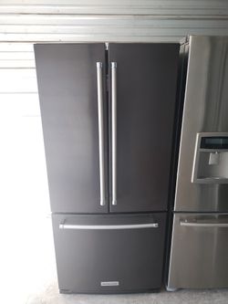 KitchenAid Black Stainless Steel Refrigerator Water And Ice Inside Free Delivery Vancouver Area 30-day Warming
