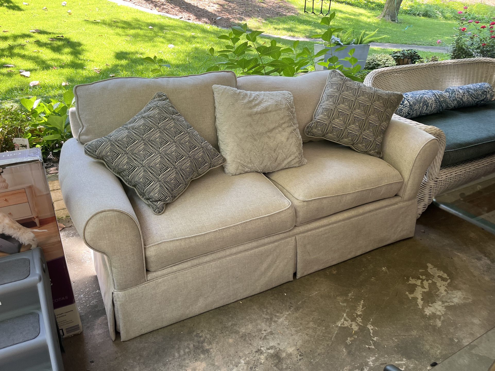 Loveseat. Like New!