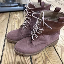 Women’s Suede Combat Boots Size 6