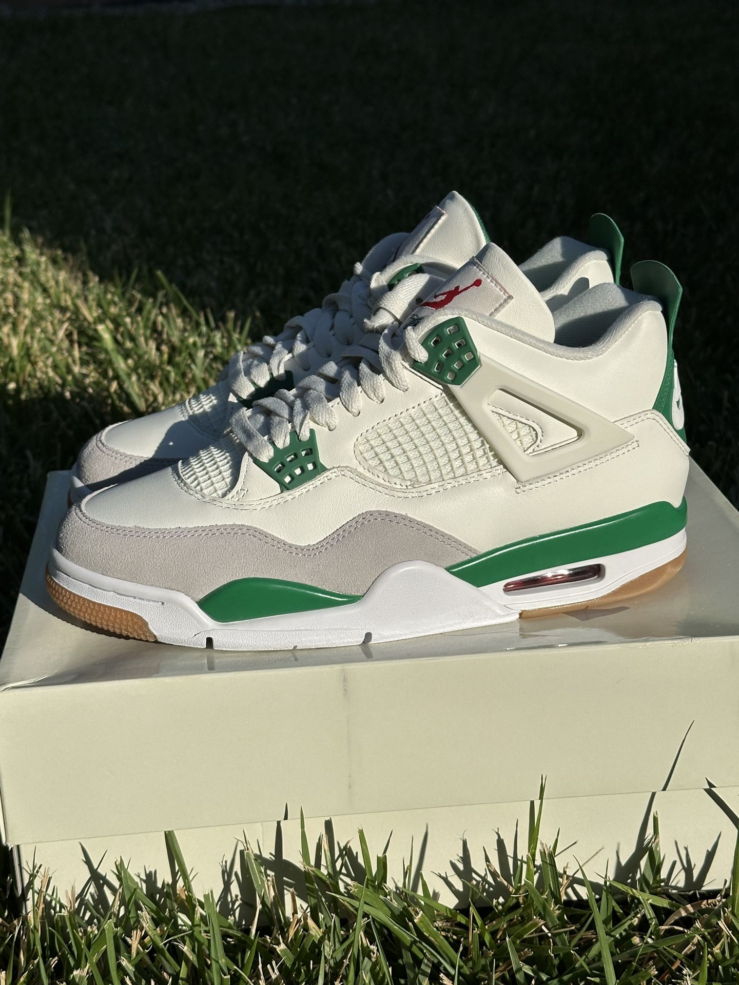 Air Jordan 4 “Pine Green” Sz 10