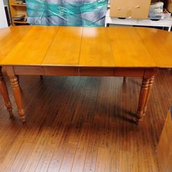 Conant Ball Maple  Drop Leaf Table with 6 Chairs