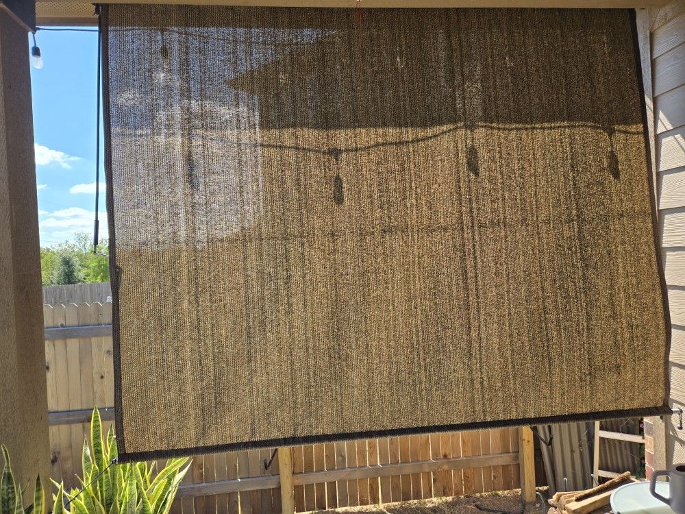 Outdoor Roller Shade 8'(W) x 6'(H) Perfect Condition