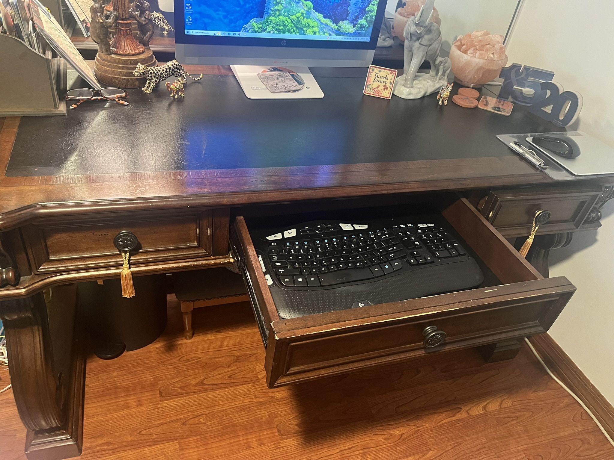 Desk With Inlay Leather