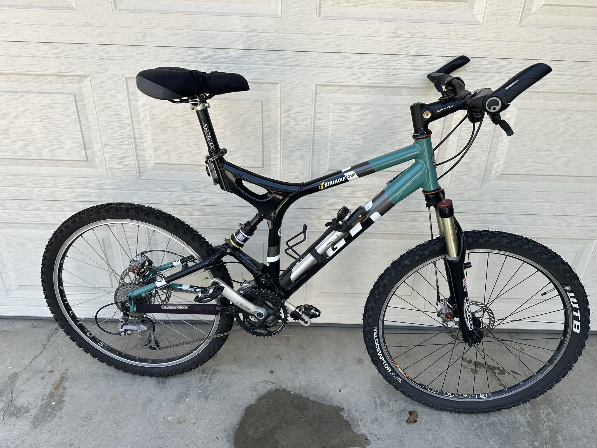 Gt Idrive Service Vintage GT I-Drive Frame Fox Shock 26 Mountain