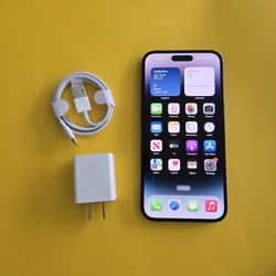 Apple iPhone 15 - UNLOCKED - Like New