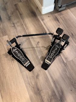 DW bass drum pedal
