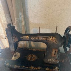 1910 Mason Rotary Sewing Machine 