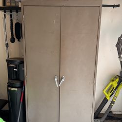 storage locker 