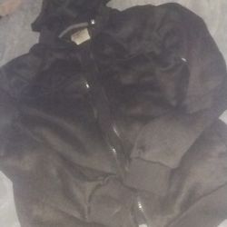 Black Sweatshirt Must Get !