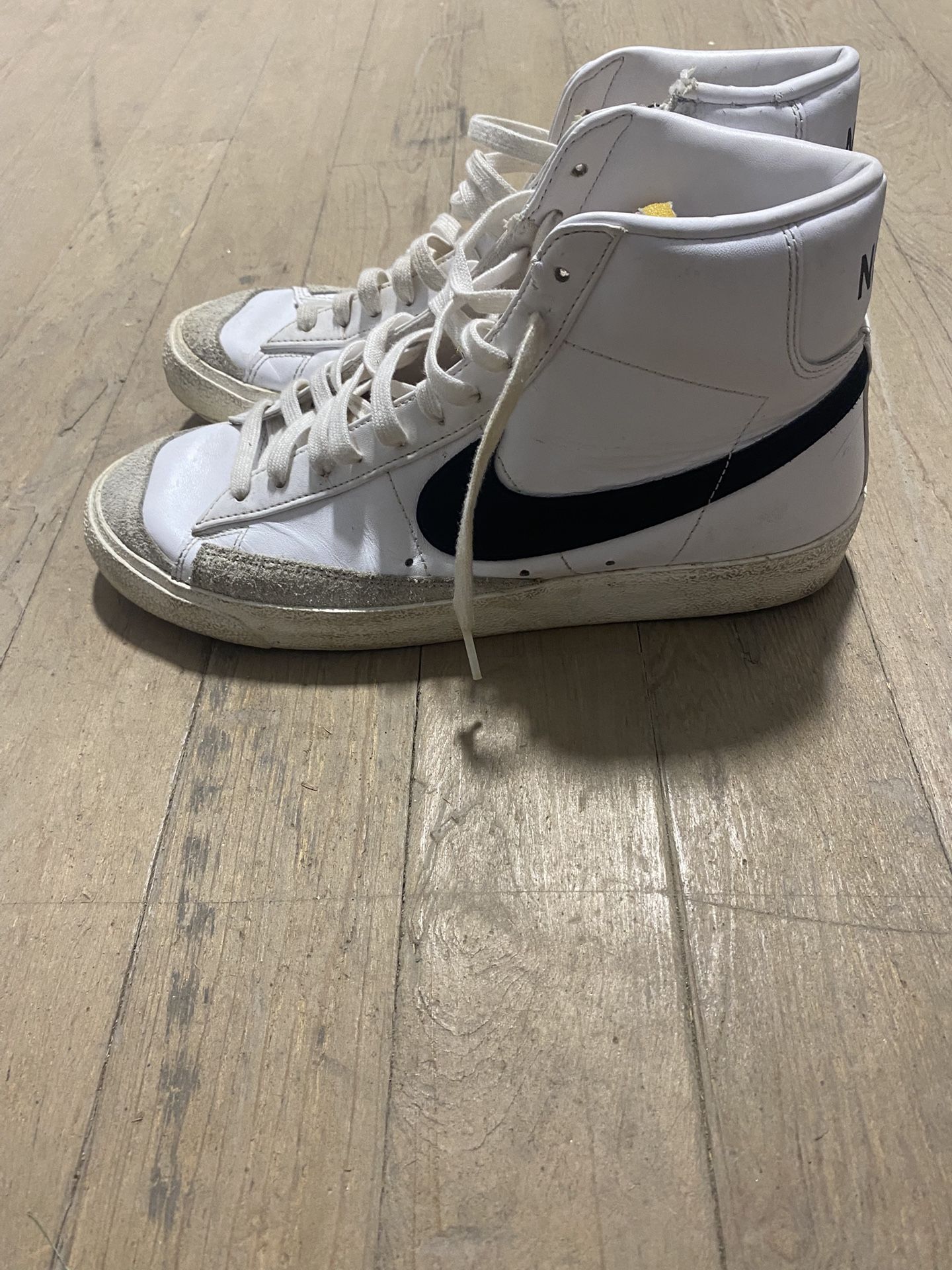 Black And White Blazers Sz 11 Men’s