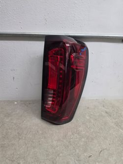 Right tail light gmc sierra 2019 2020 2021 2022 2023 2024 2025 2026