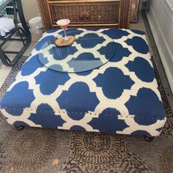 Like New Ottoman / Coffee Table Navy &crean